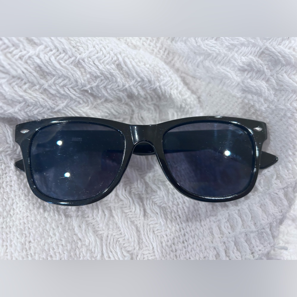 Roots Wayfarer Black Sunglasses